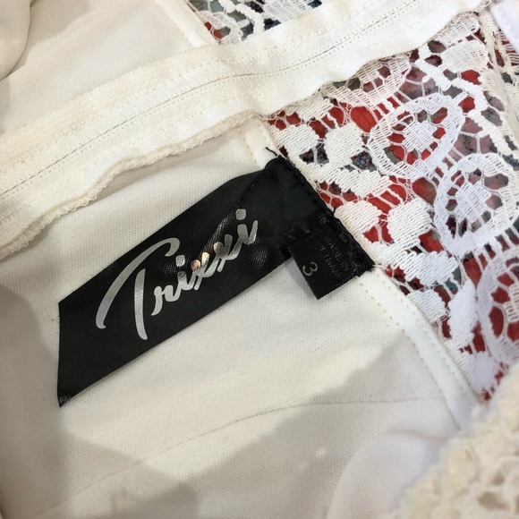 Trixxi Coral Print MiniDress With Crocheted Bodice - Picture 8 of 8